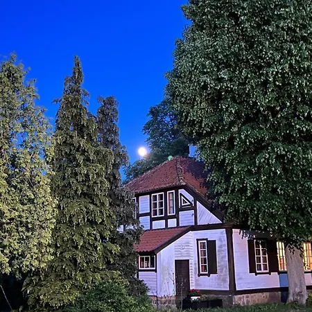 Lakeside Granary Apartment: 19th-Century Charm with Park Access Szteklin Exterior photo