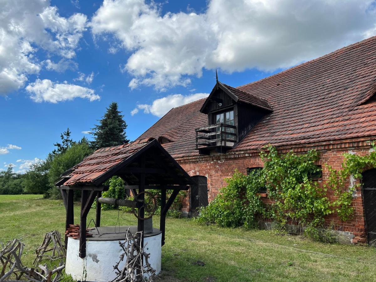 Lakeside Granary Apartment: 19th-century Charm With Park Access Apartment *