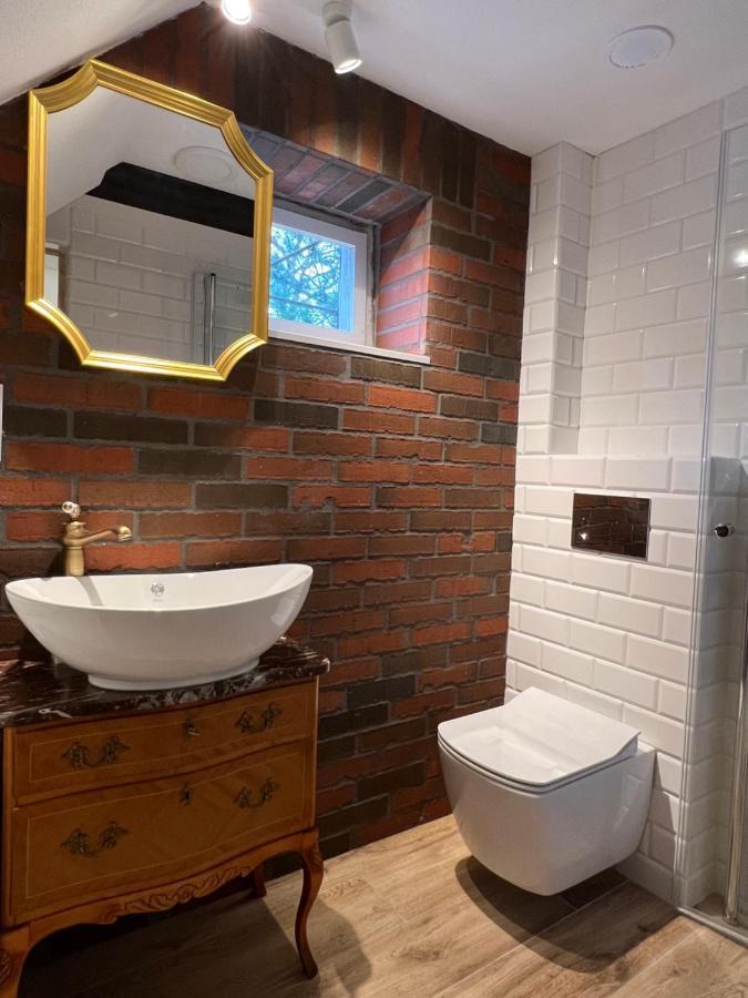 Apartment Lakeside Granary Apartment: 19th-century Charm With Park Access Szteklin