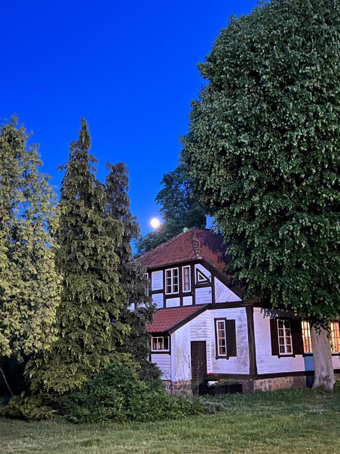 Apartment Lakeside Granary Apartment: 19th-century Charm With Park Access Szteklin
